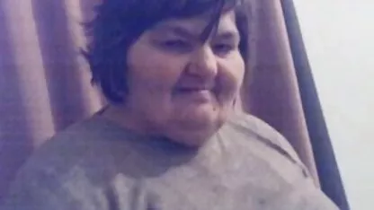 Nga, người đàn ông đã cho phim sec me dit con hai mẹ một thức uống hoa sen