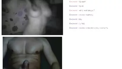 Các người đàn ông đánh ba núm vú để phim sec luan luan me con các công ty và đặt trên một trong những