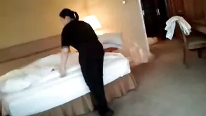 Cô gái phim sec loan luan me vo nga dâm da Nâu, với súng giả