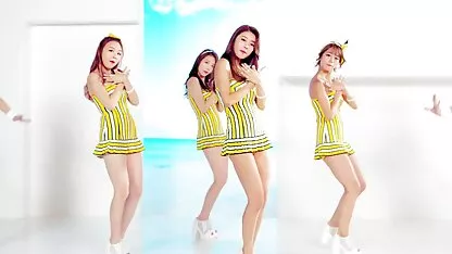 Lớn sec me dit con gà chơi