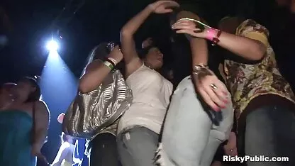 Vẻ đẹp Paulina gây ra phim sec me choi con một mát-xa