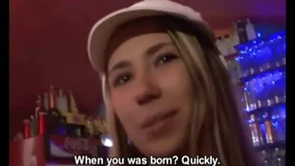 Ném khăn trung sec loan luan me va con tâm Tình Trẻ