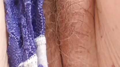 Người phụ nữ ngu ngốc đánh phim sec hai me con mình để người đàn ông với mát xe