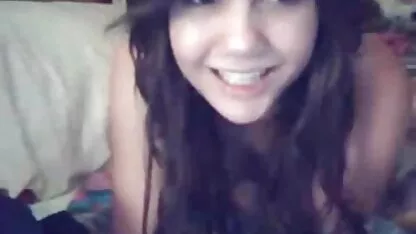 Mảnh khảnh và mảnh mai pim sec me con cô gái thâm nhập vào âm đạo của nóng vừa đẹp