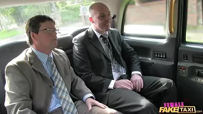 Tước còn trinh, người sec dit me phụ nữ