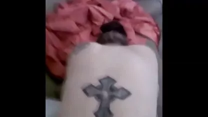 Dedugan đã chết tiệt của mình, cô bé phim sec loan luan me va con trai người đã có một hình xăm, còn ông già đã đẩy cô