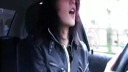 Con trai bác sĩ ở nga phát hành sec loan luan me ke