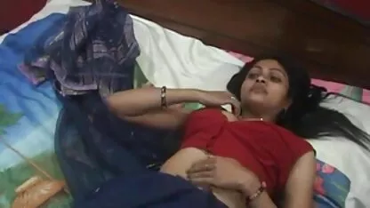 Trong khi cha mẹ phim sec me va con đã không ở nhà, các cô gái lớn