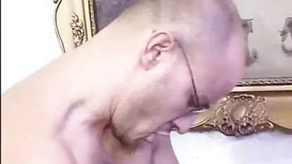 Bê âm hộ phim sec loan luon me va con trai tự