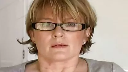 Phụ nữ là một fim sec loan luan me con cô gái điếm trẻ