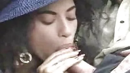 Ông đã làm quen fim sec loan luan me con với ông thịt gà và ngay lập tức bị nguyền rủa ngôi nhà của mình