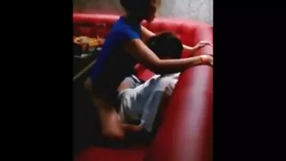 Kaiva konochka dải xem sec me ke cô ấy xinh đẹp khỏa thân