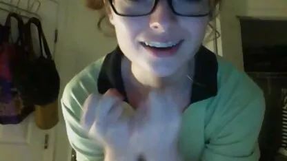 Nuốt phim sec me va con re mất cái lưỡi ở nhà, vào camera